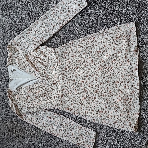 Magnolia Dress - Picture 2 of 3